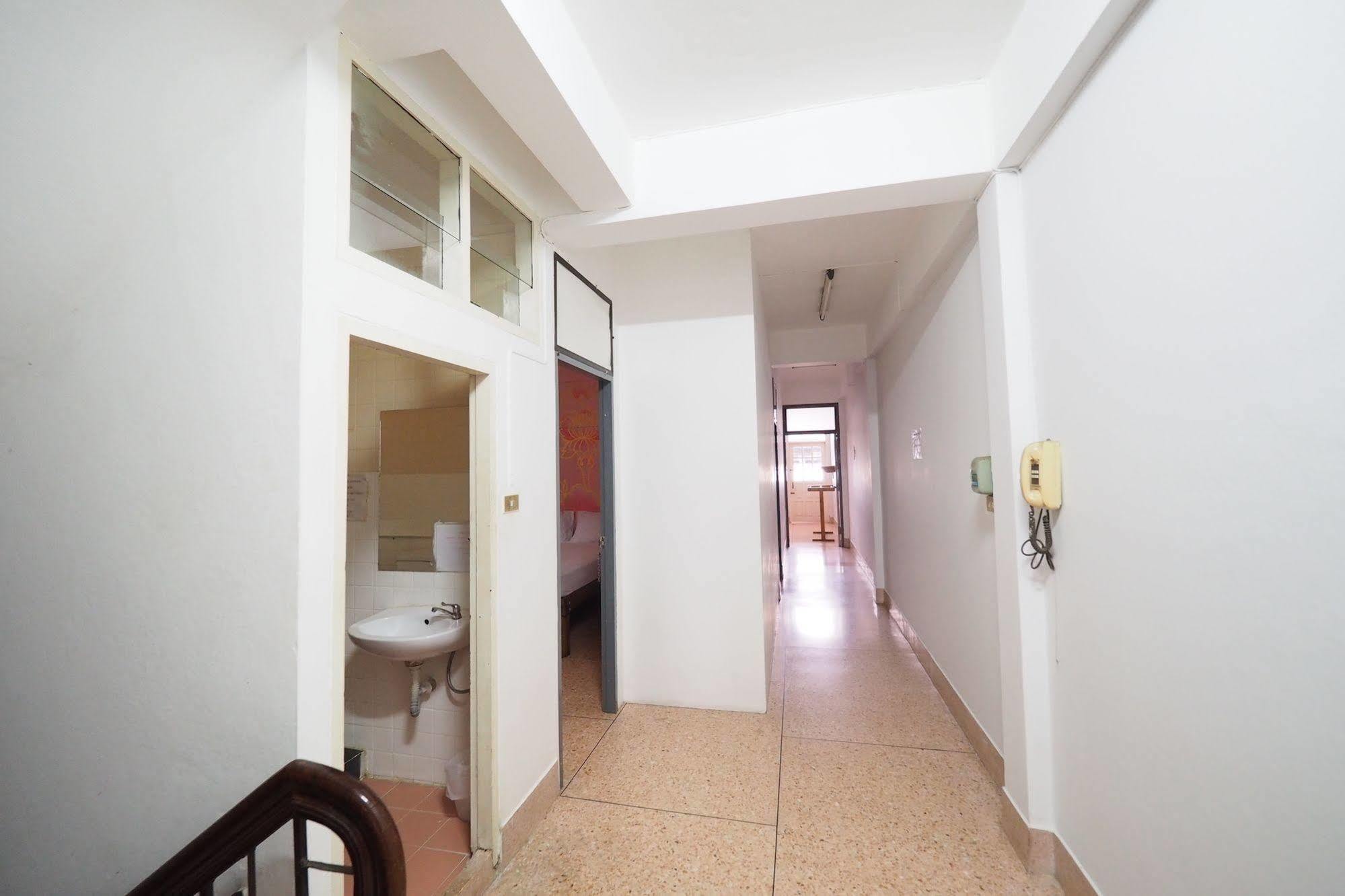 No7 Guesthouse Krabi Bagian luar foto